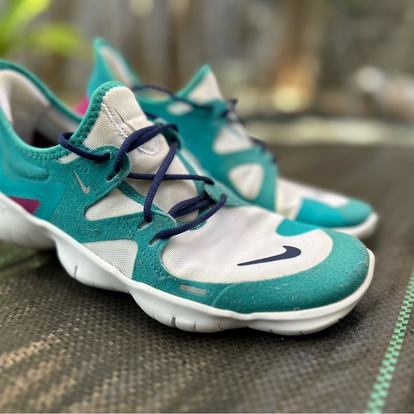 Made for you Tiffany! Custom Nike Free Running Shoe - Picture 7 of 11